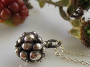 Summer Blackberry Necklace 